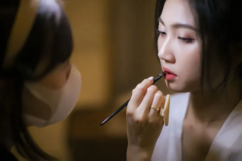 Make Up