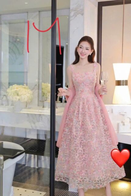 Váy dài hồng
