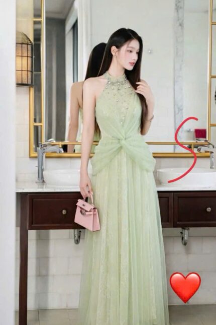 Váy dài xanh rêu
